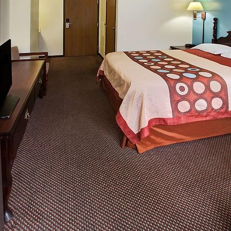 Hotel Super 8 By Wyndham Heath/Newark Extérieur photo